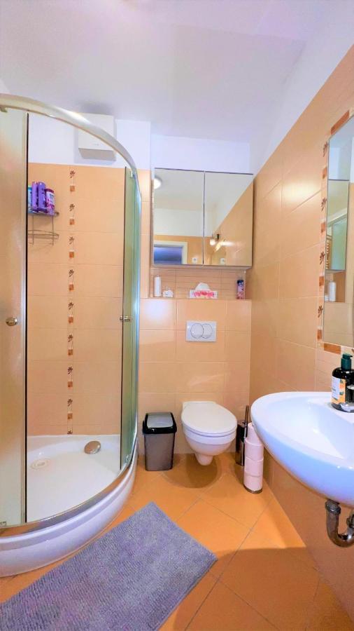 Cosy Living Apartment W Balcony Budapest Esterno foto