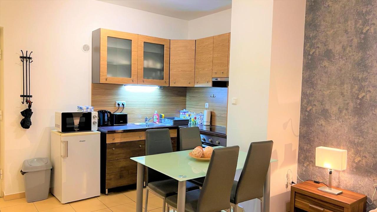 Cosy Living Apartment W Balcony Budapest Esterno foto